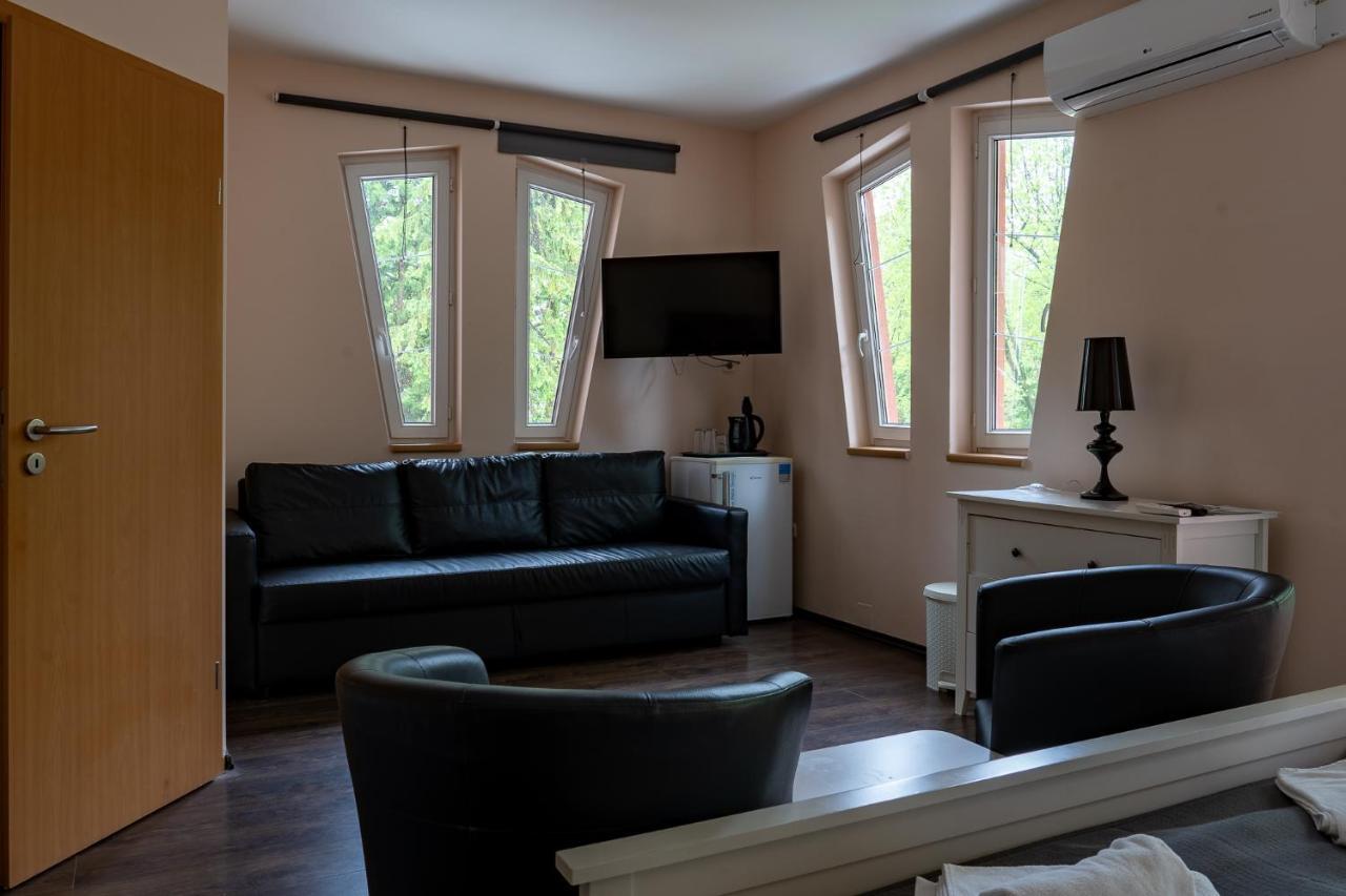 Accomo Apartmanhaz Siófok Eksteriør bilde